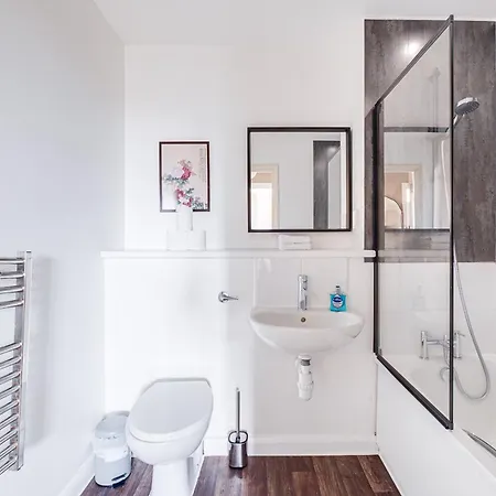 Apartment Orient City Loft With Free Parking, Balcony, And Netflix *