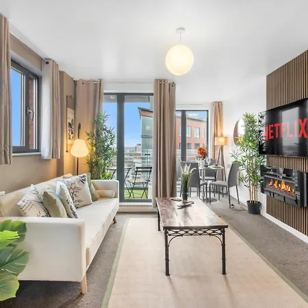 Orient City Loft With Free Parking, Balcony, And Netflix